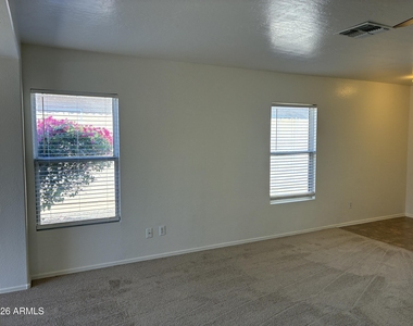 6027 W Encinas Lane - Photo Thumbnail 5