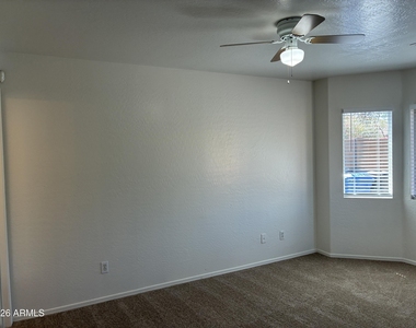 6027 W Encinas Lane - Photo Thumbnail 16