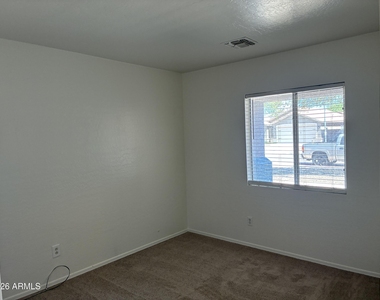 6027 W Encinas Lane - Photo Thumbnail 27