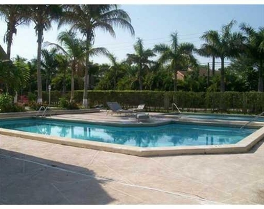 8601 Sw 94th Street - Photo Thumbnail 10