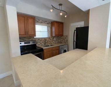 8601 Sw 94th Street - Photo Thumbnail 1