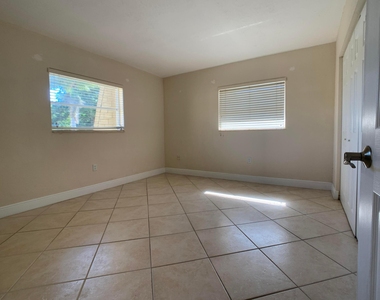 8601 Sw 94th Street - Photo Thumbnail 6