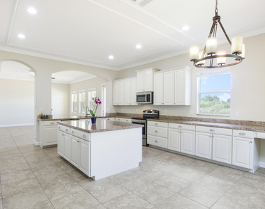 12101 Sw Aventino Drive - Photo Thumbnail 19