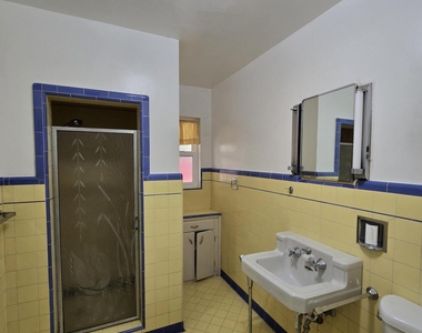 1307 W Thomas Road - Photo Thumbnail 11