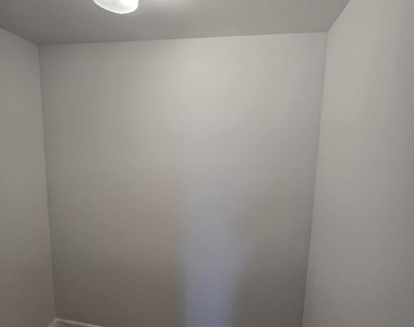 1307 W Thomas Road - Photo Thumbnail 4
