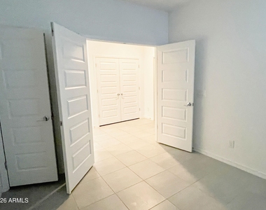 7954 W Medlock Drive - Photo Thumbnail 19