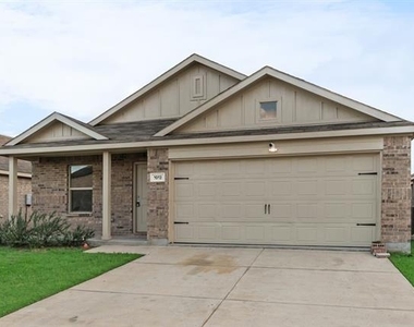 1012 Barkers Pond Avenue - Photo Thumbnail 5