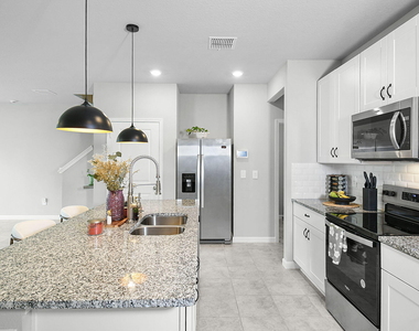 5766 Se Edgewater Circle - Photo Thumbnail 6