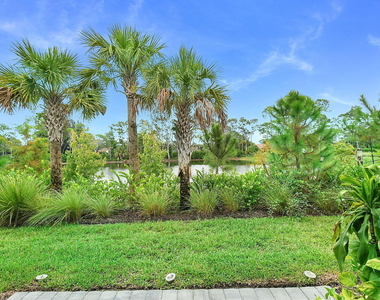 5766 Se Edgewater Circle - Photo Thumbnail 14