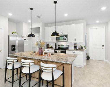 5766 Se Edgewater Circle - Photo Thumbnail 4