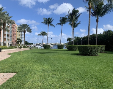 806 E Windward Way - Photo Thumbnail 5