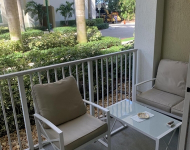 806 E Windward Way - Photo Thumbnail 18