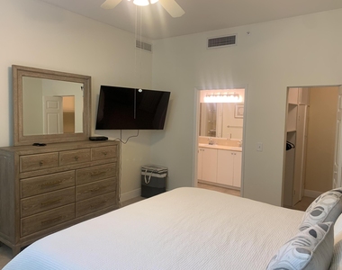 806 E Windward Way - Photo Thumbnail 24