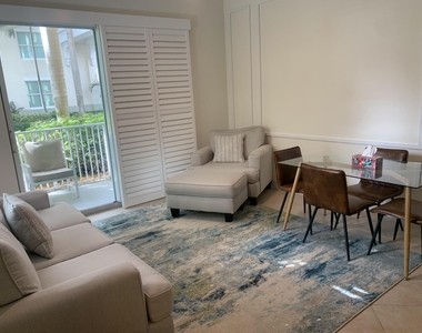 806 E Windward Way - Photo Thumbnail 13