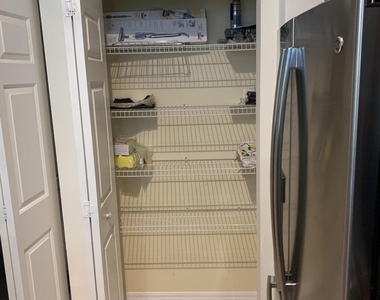 806 E Windward Way - Photo Thumbnail 12