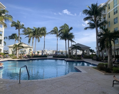 806 E Windward Way - Photo Thumbnail 1