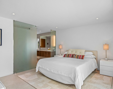 35 Castle Harbor Isle Drive - Photo Thumbnail 20