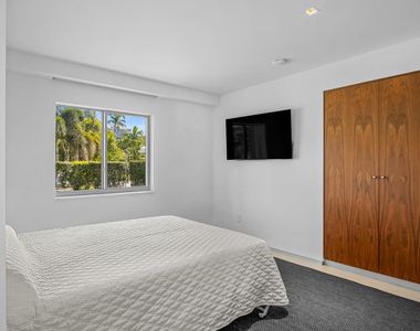35 Castle Harbor Isle Drive - Photo Thumbnail 32