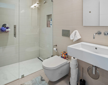 35 Castle Harbor Isle Drive - Photo Thumbnail 33