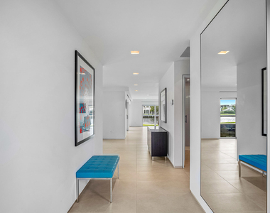 35 Castle Harbor Isle Drive - Photo Thumbnail 9