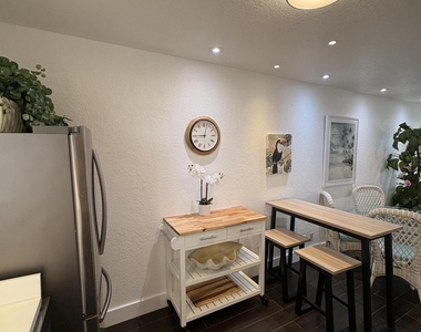 601 Se 5th Court - Photo Thumbnail 16