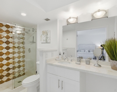 825 Egret Circle - Photo Thumbnail 15