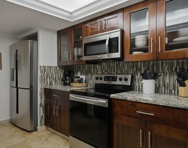825 Egret Circle - Photo Thumbnail 5