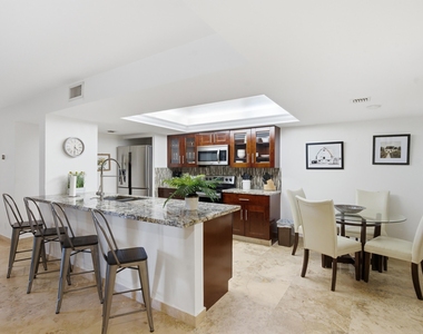 825 Egret Circle - Photo Thumbnail 3