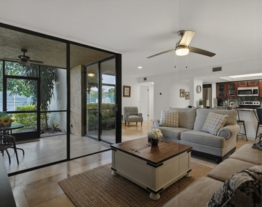 825 Egret Circle - Photo Thumbnail 9