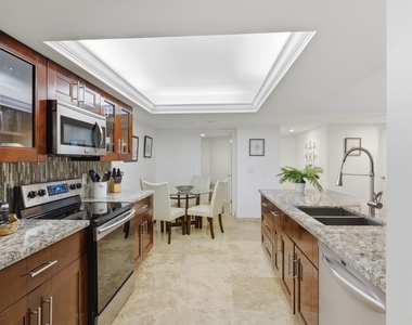 825 Egret Circle - Photo Thumbnail 4
