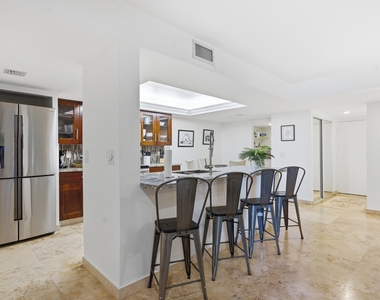 825 Egret Circle - Photo Thumbnail 19