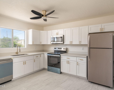 4224 E Canyon Trail -- - Photo Thumbnail 3