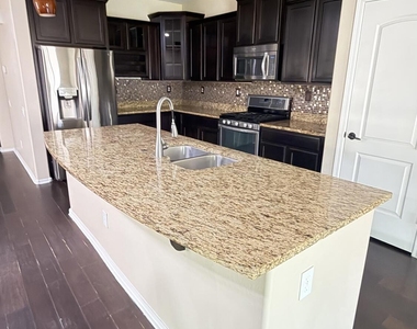 10786 W Yearling Road - Photo Thumbnail 2