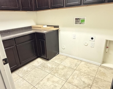 10786 W Yearling Road - Photo Thumbnail 13