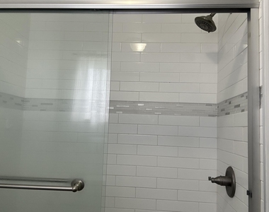2723 Dudley Drive W - Photo Thumbnail 14