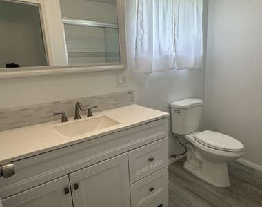 2723 Dudley Drive W - Photo Thumbnail 12
