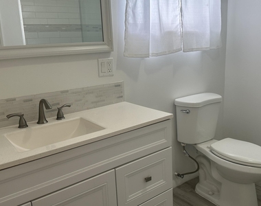 2723 Dudley Drive W - Photo Thumbnail 13