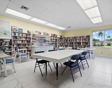 2723 Dudley Drive W - Photo Thumbnail 18