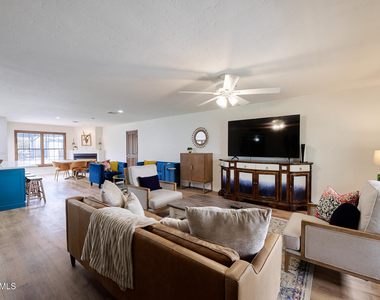 1708 E Montebello Avenue - Photo Thumbnail 18
