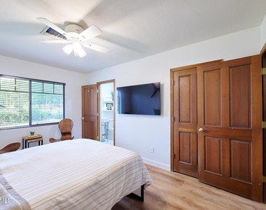 1708 E Montebello Avenue - Photo Thumbnail 22