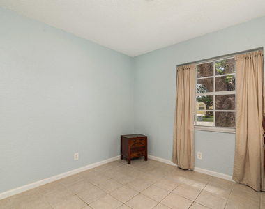 808 Iroquois Street - Photo Thumbnail 12