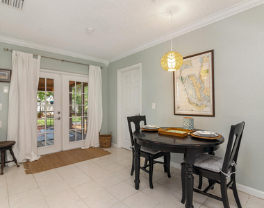 808 Iroquois Street - Photo Thumbnail 5
