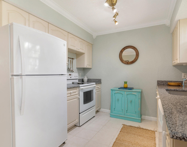 808 Iroquois Street - Photo Thumbnail 28