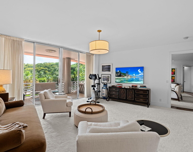 315 S Lake Drive - Photo Thumbnail 5