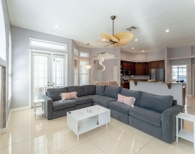 6138 Nw Ginger Lane - Photo Thumbnail 1