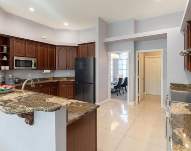 6138 Nw Ginger Lane - Photo Thumbnail 6