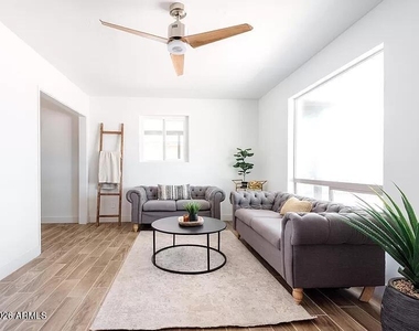 2915 W Griswold Road - Photo Thumbnail 3