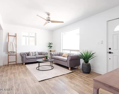 2915 W Griswold Road - Photo Thumbnail 2