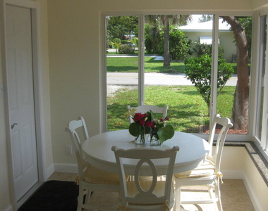 600 S Riverside Drive - Photo Thumbnail 12