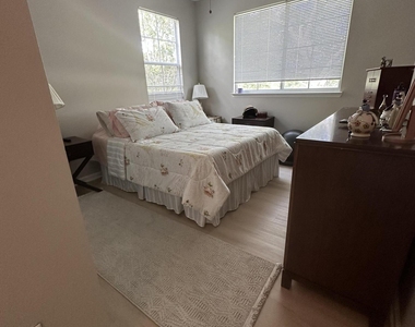 9825 Baywinds Drive - Photo Thumbnail 10